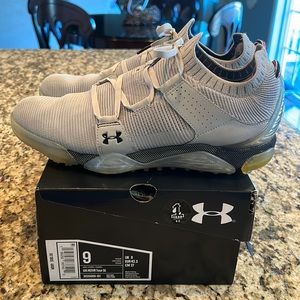 Under Armour Golf Sneakers UA HOVR Tour Spikeless-Gray/Black-Size 9 with box